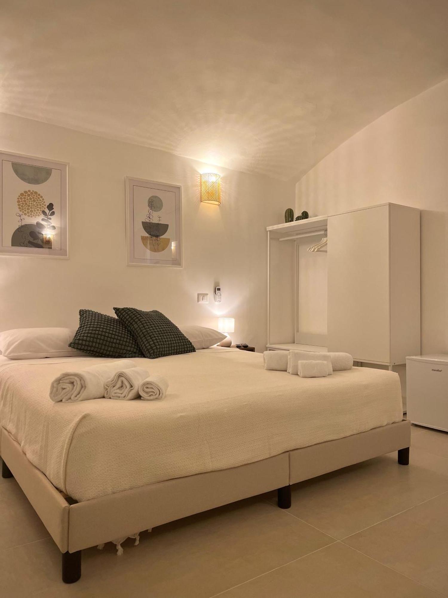 Badri Hotel Bari Eksteriør billede