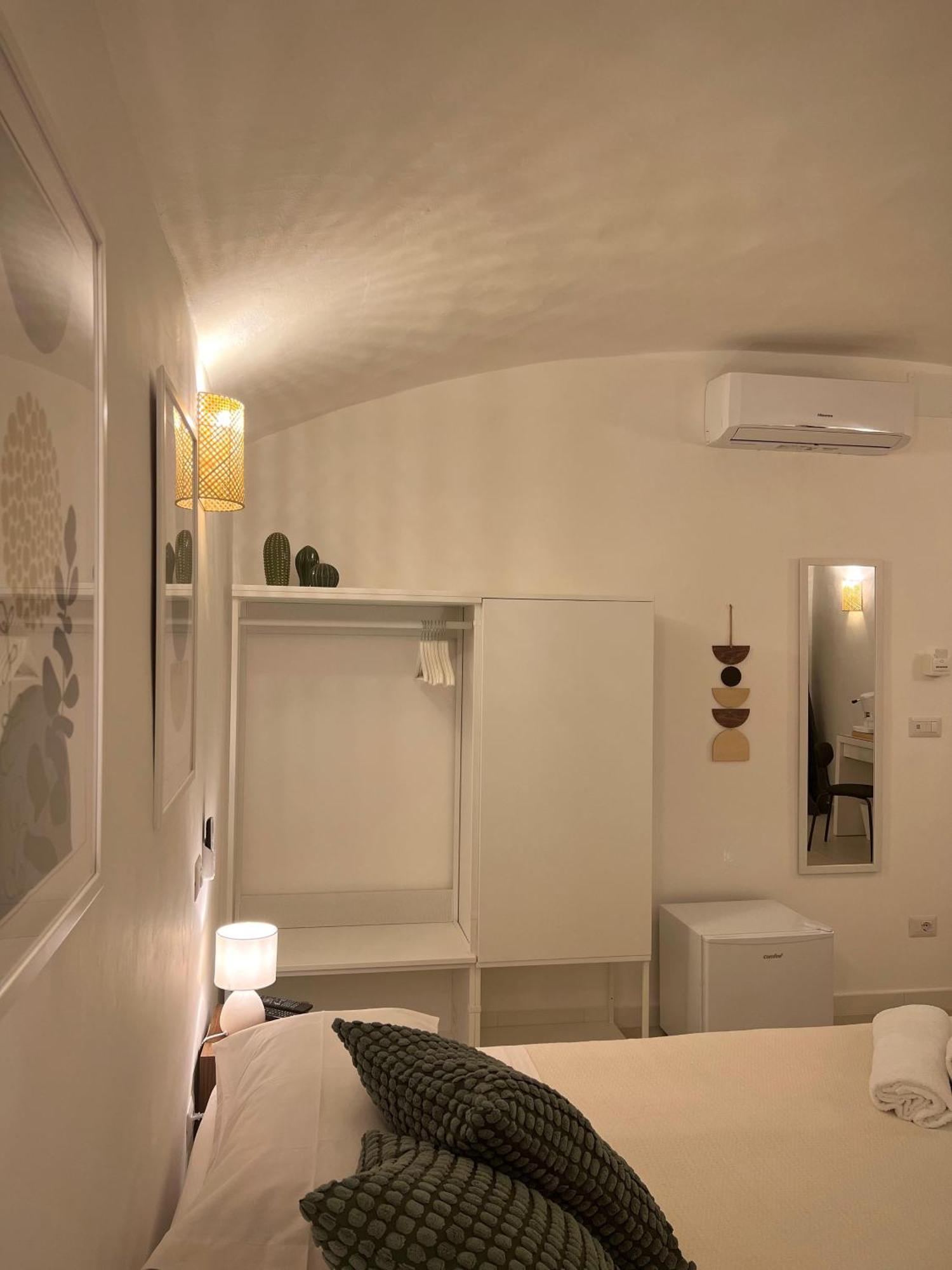 Badri Hotel Bari Eksteriør billede