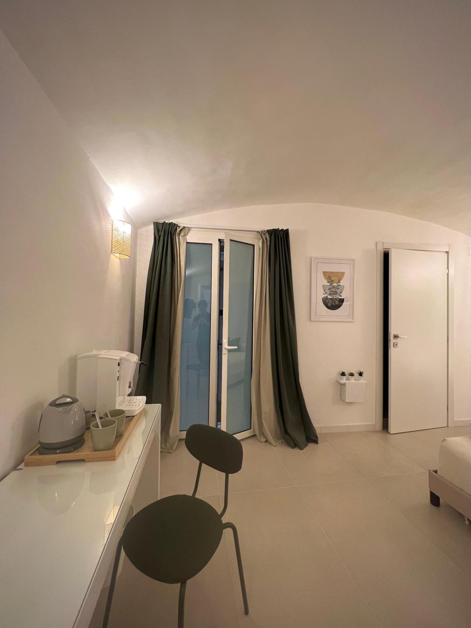 Badri Hotel Bari Eksteriør billede